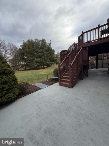 6254 BRIDLE CT, Harrisburg, PA 17111