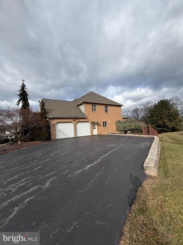 6254 BRIDLE CT, Harrisburg, PA 17111