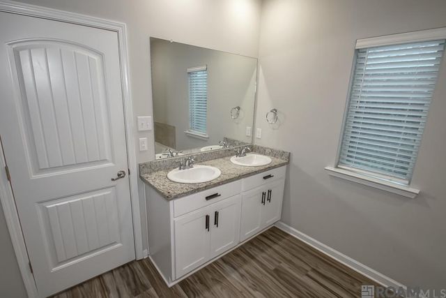 34273 Garnet Lake Dr, Walker, LA 70785