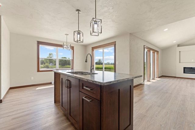 5319 FENCELINE LANE, Omro, WI 54963
