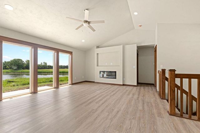 5319 FENCELINE LANE, Omro, WI 54963