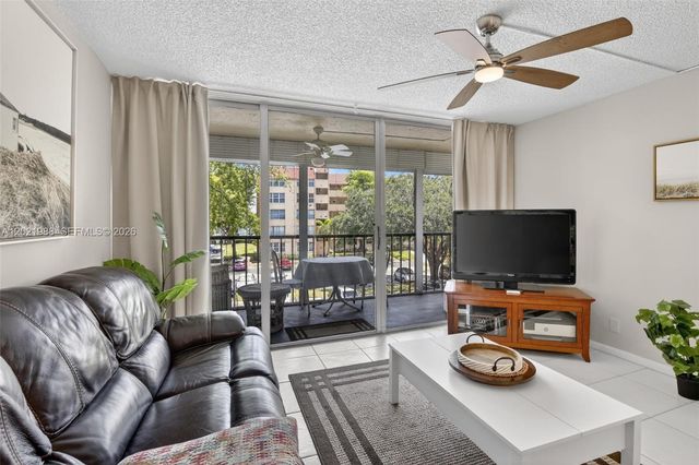 3771 Environ Blvd 346, Lauderhill, FL 33319
