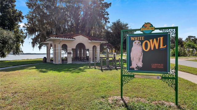 127 E LAUREL AVENUE, Howey In The Hills, FL 34737