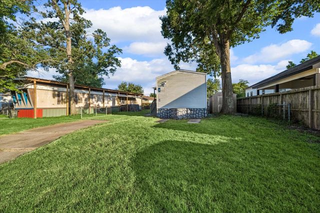 11910 Hazy Hill Drive, Houston, TX 77044