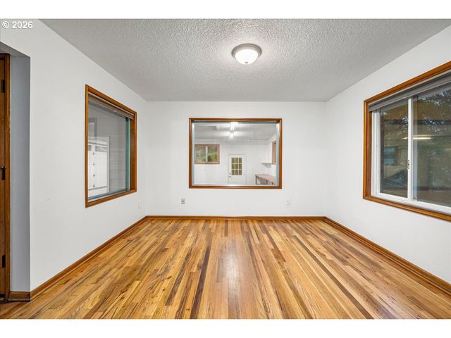 45777 Sw MAPLE Ln, Gaston, OR 97119