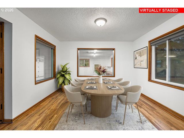 45777 Sw MAPLE Ln, Gaston, OR 97119