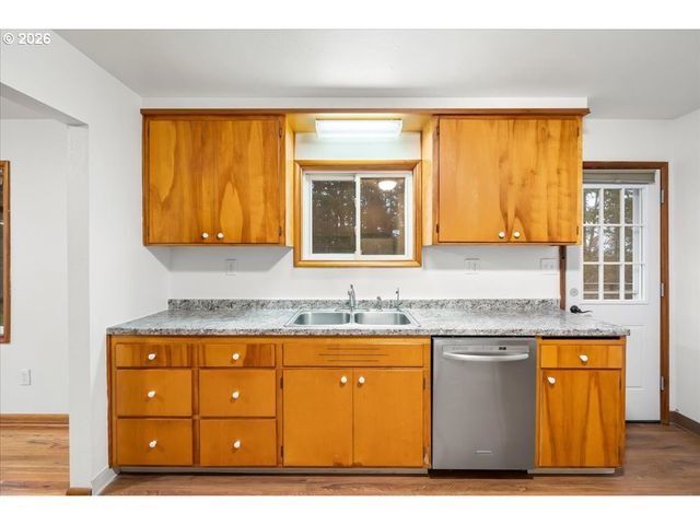 45777 Sw MAPLE Ln, Gaston, OR 97119