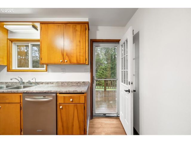 45777 Sw MAPLE Ln, Gaston, OR 97119