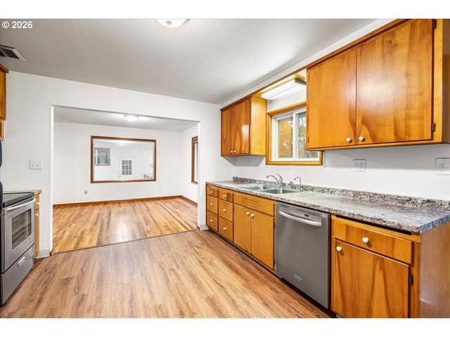 45777 Sw MAPLE Ln, Gaston, OR 97119