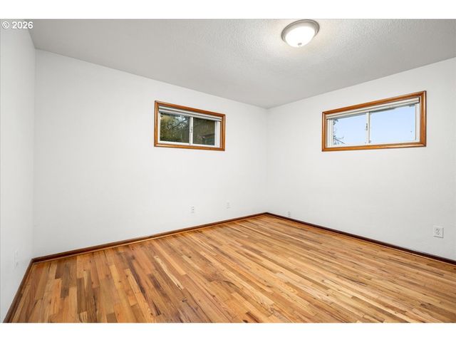 45777 Sw MAPLE Ln, Gaston, OR 97119