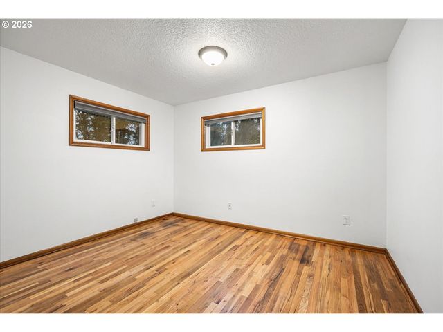 45777 Sw MAPLE Ln, Gaston, OR 97119