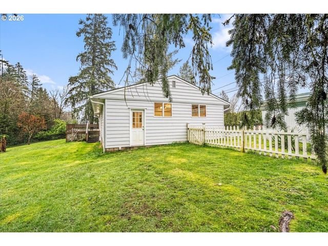 45777 Sw MAPLE Ln, Gaston, OR 97119