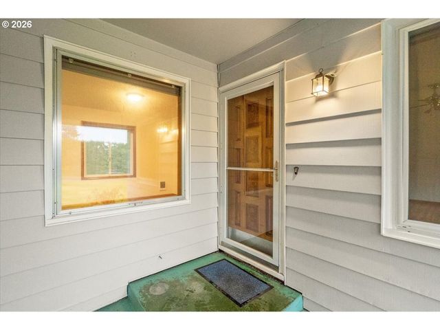 45777 Sw MAPLE Ln, Gaston, OR 97119