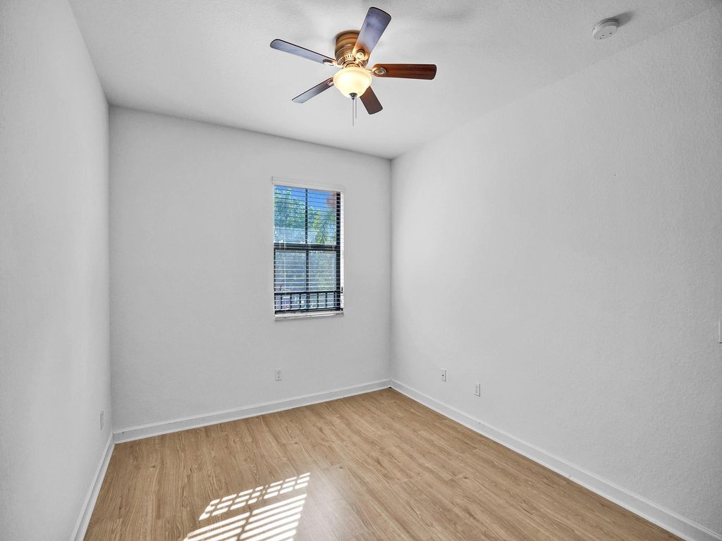 Image 29 of property listing at 9637 WATERCREST ISLE, Parkland, FL 33076