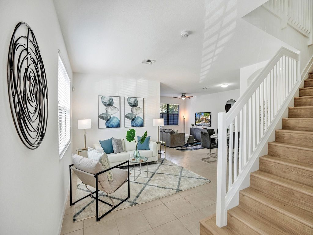 Image 3 of property listing at 9637 WATERCREST ISLE, Parkland, FL 33076