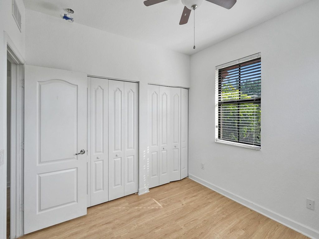 Image 37 of property listing at 9637 WATERCREST ISLE, Parkland, FL 33076