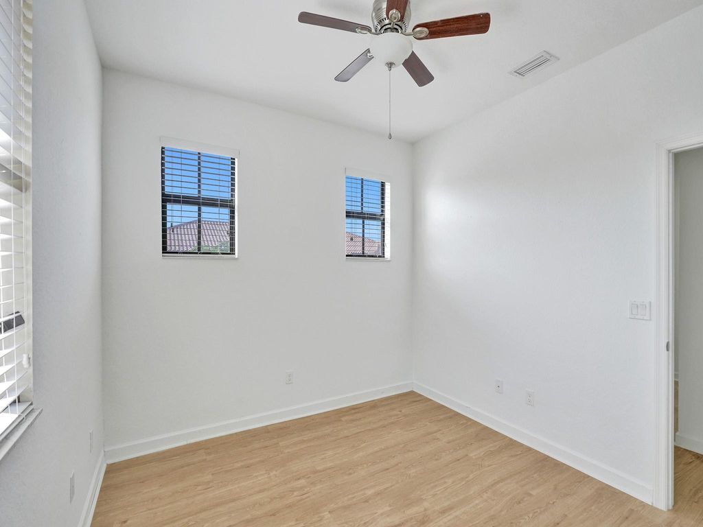 Image 39 of property listing at 9637 WATERCREST ISLE, Parkland, FL 33076