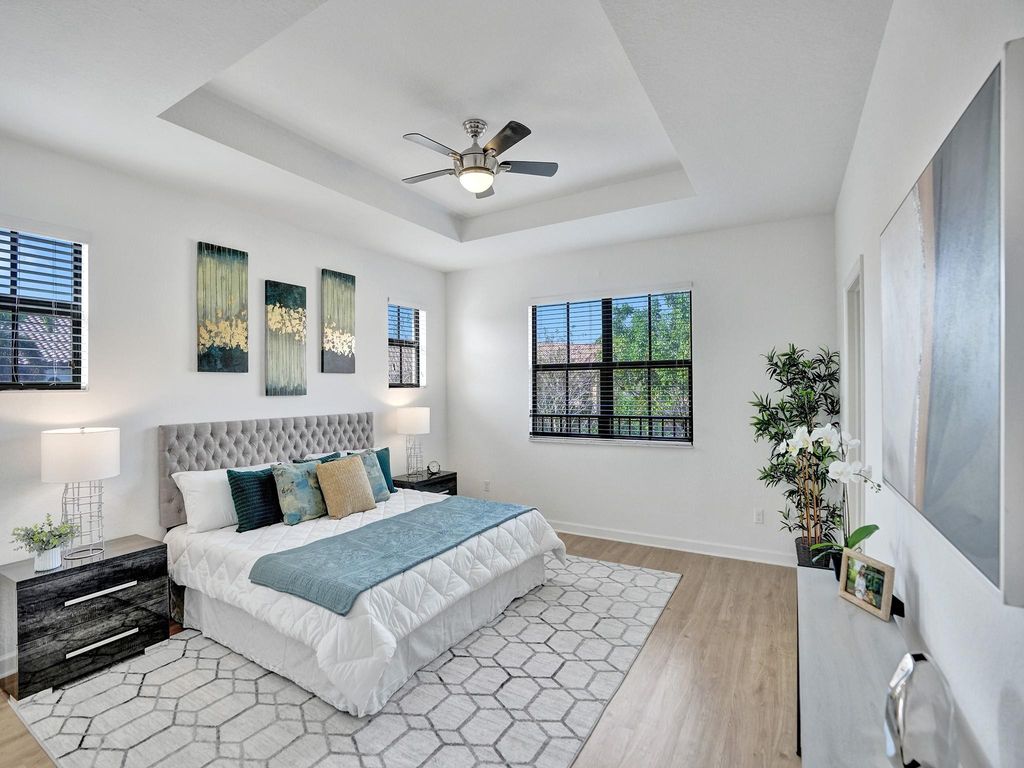 Image 40 of property listing at 9637 WATERCREST ISLE, Parkland, FL 33076