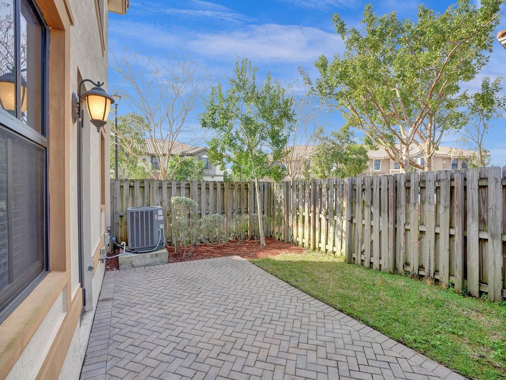 Image 52 of property listing at 9637 WATERCREST ISLE, Parkland, FL 33076