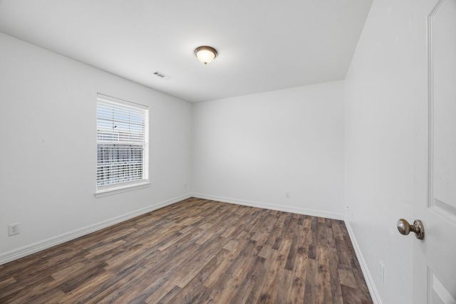 2201 SW Juniper Avenue, Bentonville, AR 72713