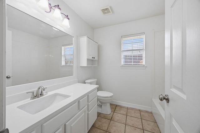 2201 SW Juniper Avenue, Bentonville, AR 72713