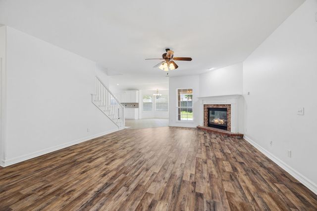 2201 SW Juniper Avenue, Bentonville, AR 72713