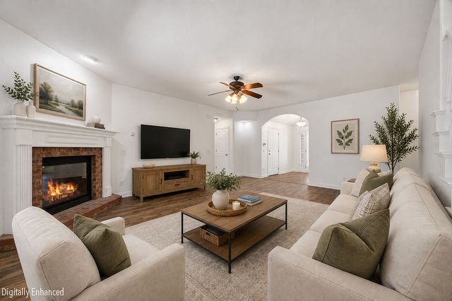 2201 SW Juniper Avenue, Bentonville, AR 72713