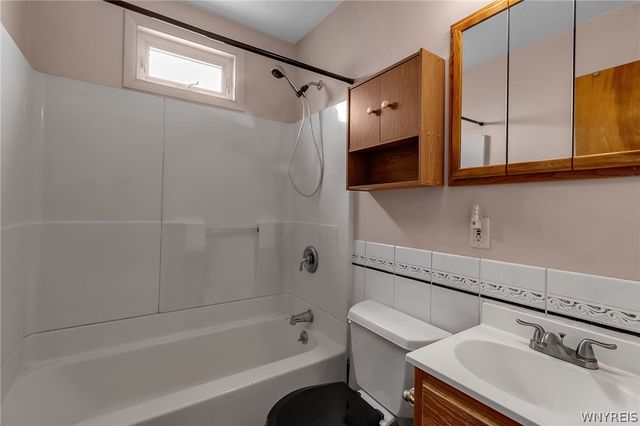 275 Mapleview Drive, Tonawanda, NY 14150