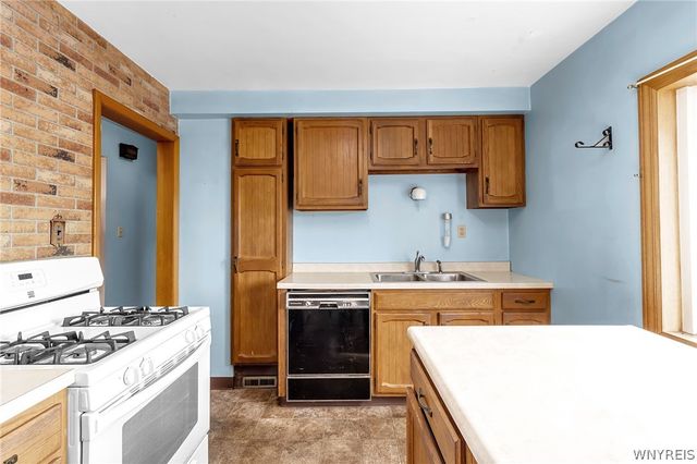 275 Mapleview Drive, Tonawanda, NY 14150