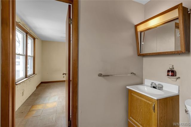 275 Mapleview Drive, Tonawanda, NY 14150