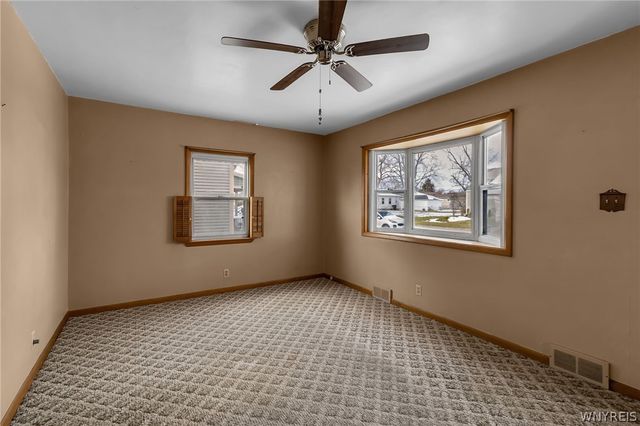 275 Mapleview Drive, Tonawanda, NY 14150