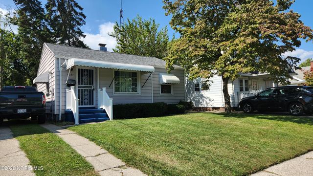 4037 Commonwealth Avenue, Toledo, OH 43612