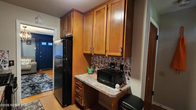 4037 Commonwealth Avenue, Toledo, OH 43612