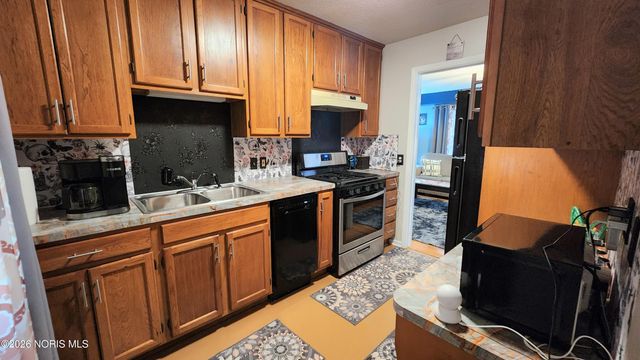 4037 Commonwealth Avenue, Toledo, OH 43612