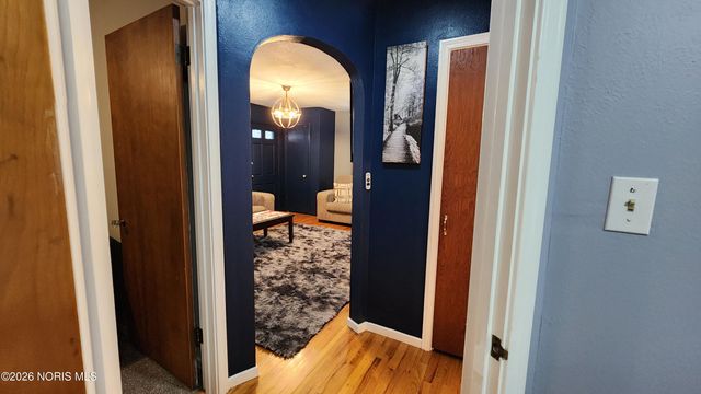 4037 Commonwealth Avenue, Toledo, OH 43612