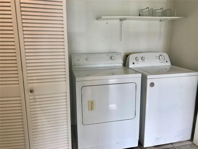 11059 SPRINGRIDGE DRIVE, Tampa, FL 33624