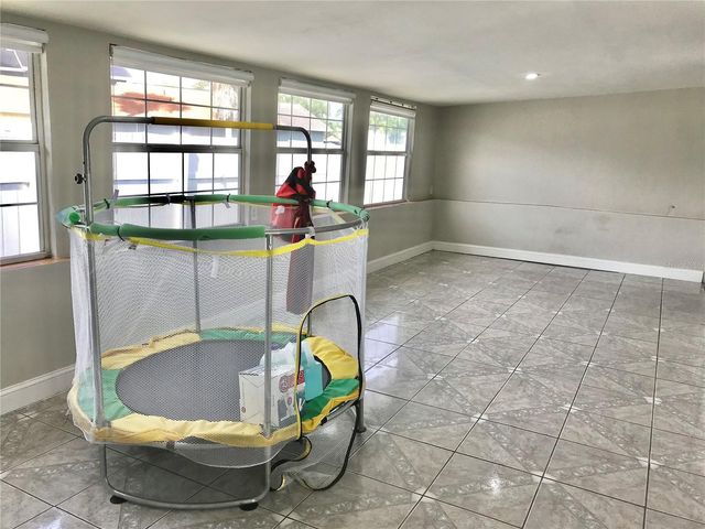 11059 SPRINGRIDGE DRIVE, Tampa, FL 33624