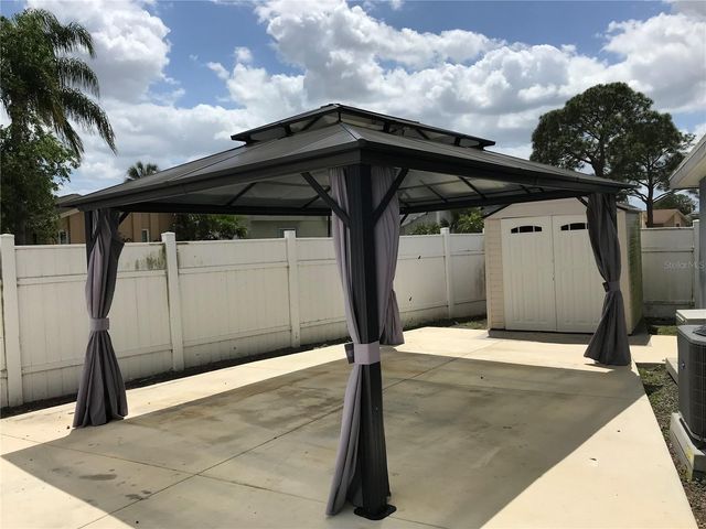 11059 SPRINGRIDGE DRIVE, Tampa, FL 33624