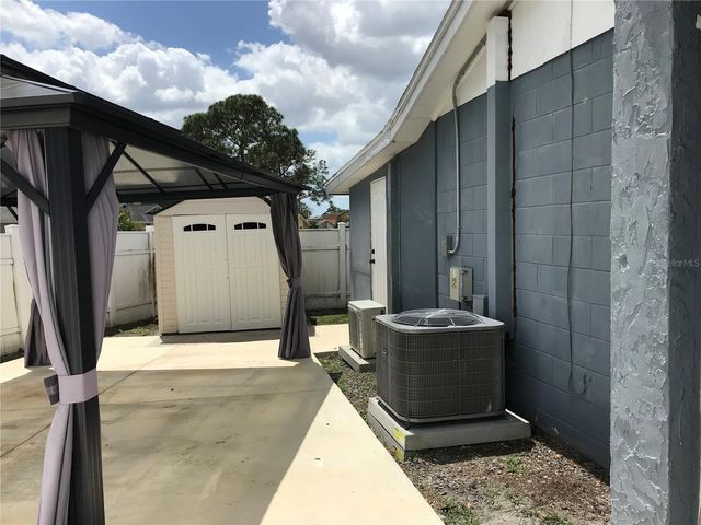 11059 SPRINGRIDGE DRIVE, Tampa, FL 33624