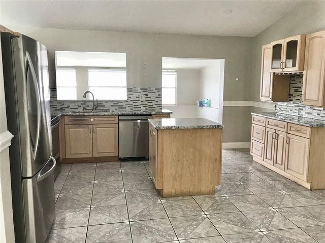 11059 SPRINGRIDGE DRIVE, Tampa, FL 33624