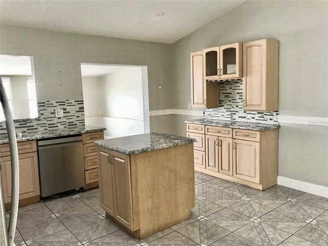 11059 SPRINGRIDGE DRIVE, Tampa, FL 33624