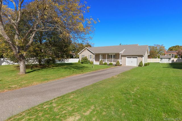 72 Josica Drive, Aquebogue, NY 11901