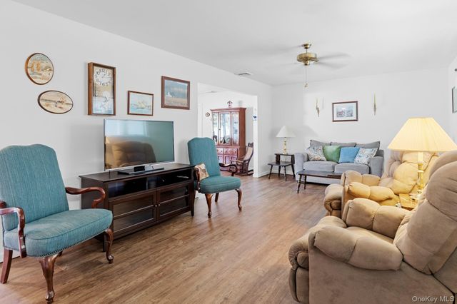 72 Josica Drive, Aquebogue, NY 11901