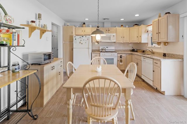 72 Josica Drive, Aquebogue, NY 11901