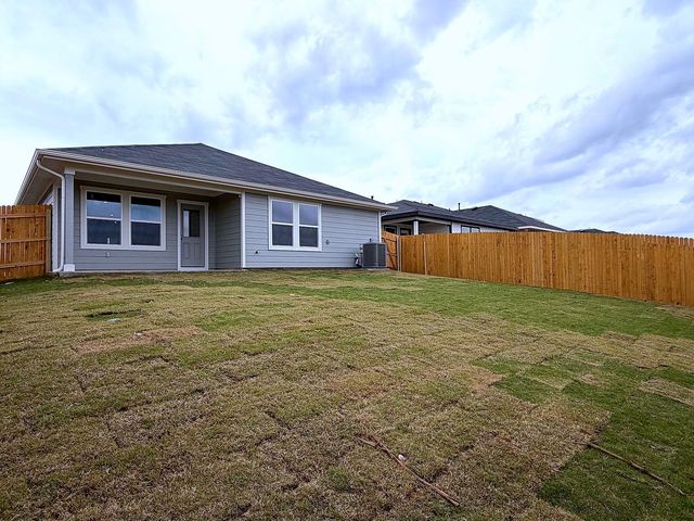 348 San Juan TRL, Bastrop, TX 78602