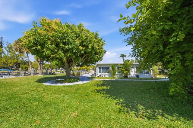 2680 NE 16th Street, Pompano Beach, FL 33062