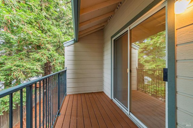 1239 Eardley Ave, Santa Rosa, CA 95401