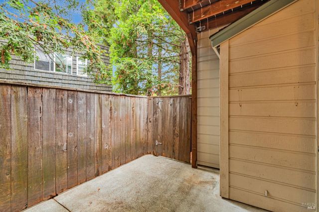 1239 Eardley Ave, Santa Rosa, CA 95401