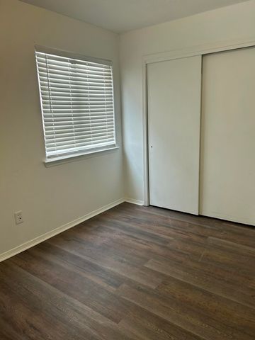 1100 &1102 10th Street SW, Albuquerque, NM 87102