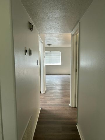 1100 &1102 10th Street SW, Albuquerque, NM 87102